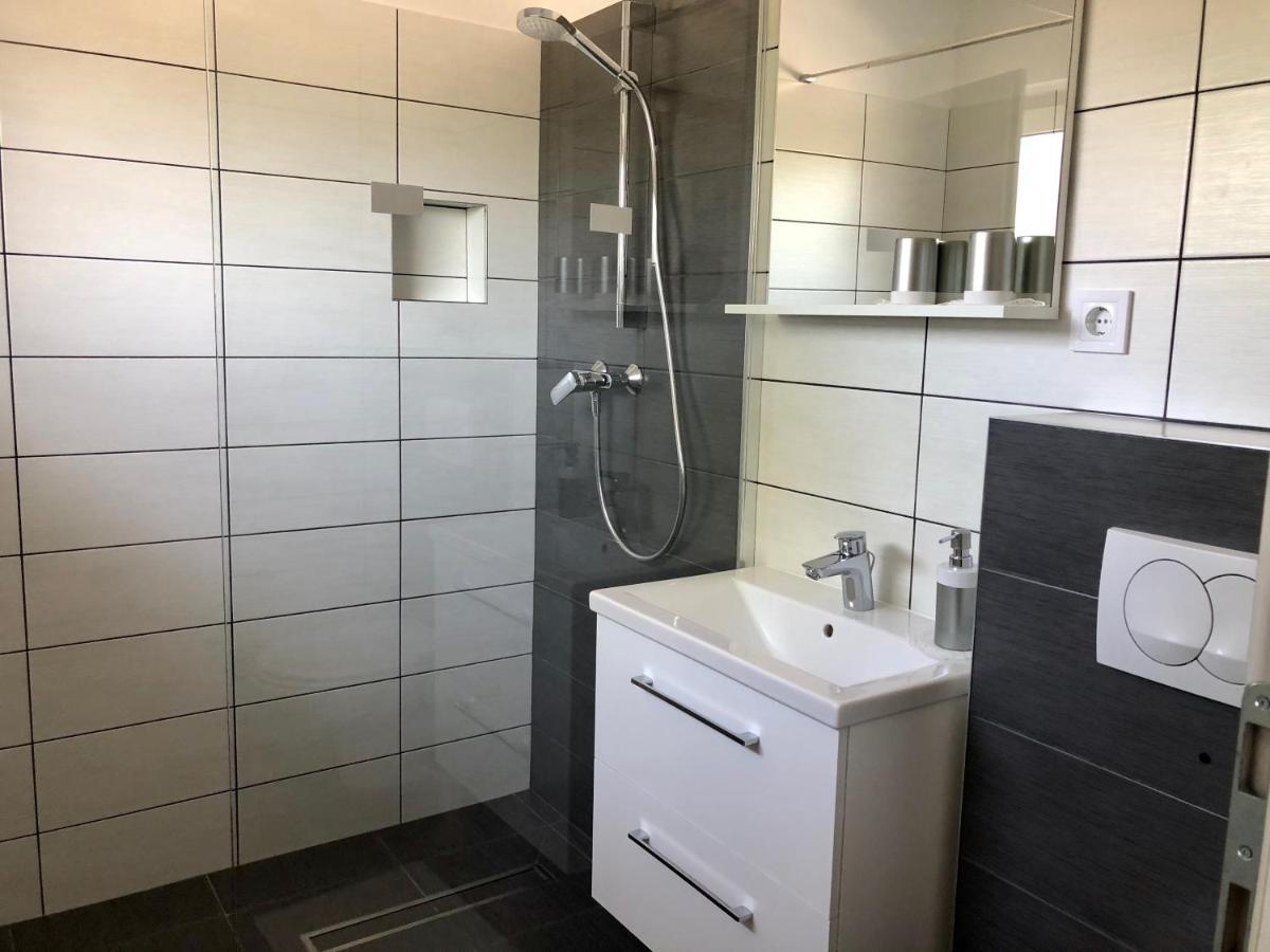 Studio Apartmani Biser 1, 2, 3 Deluxe Tuheljske Toplice Exterior foto